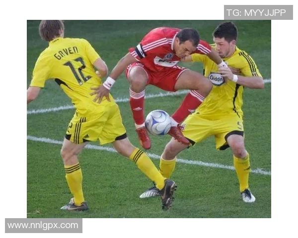 重温绿茵场巅峰瞬间盘点足球球星最具代表性的经典过人表演